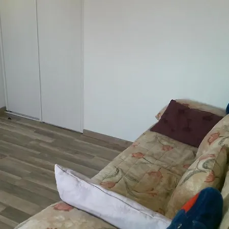 House With 2 Bedrooms In With Enclosed Garden And Wifi * Saujon